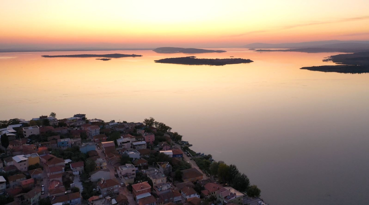 Gölyazı Gölü Manzarası